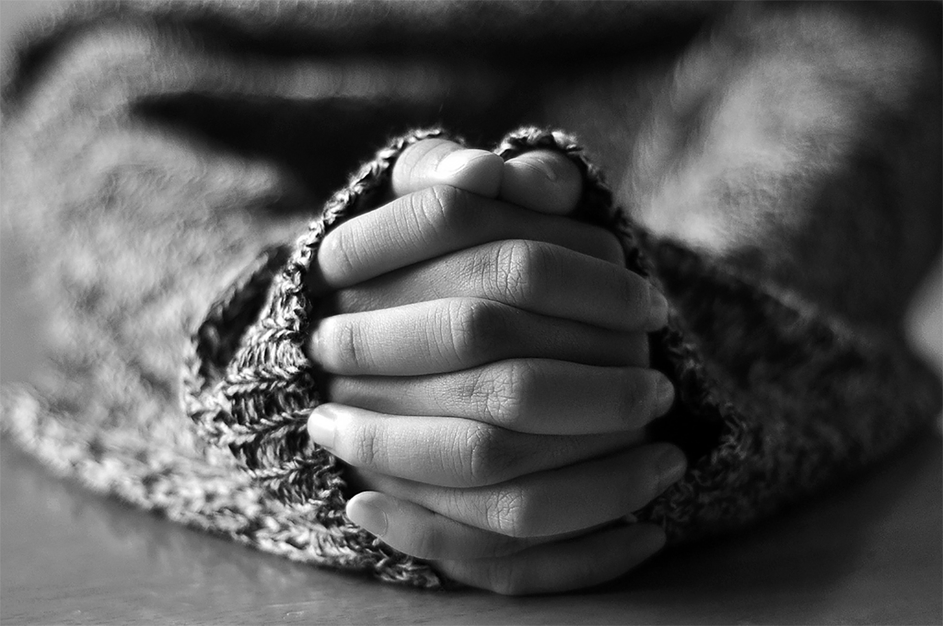 prayinghandslarge