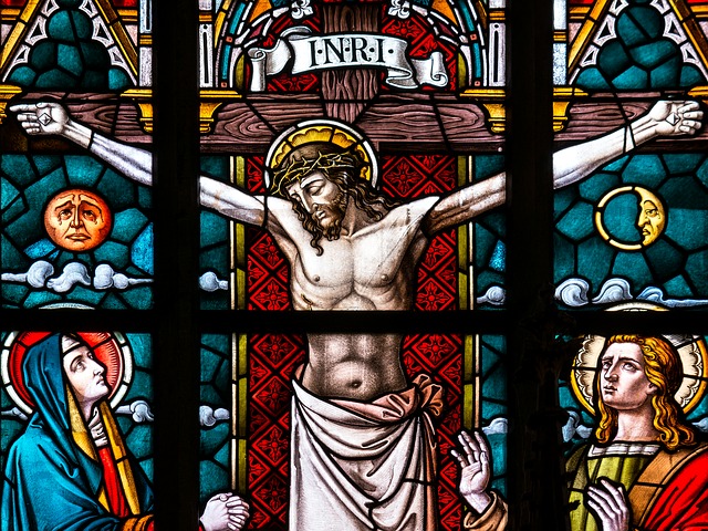 crucifixion-1734261_640